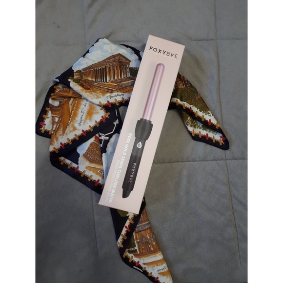 🌸Curling wand🌸 - Picture 3 of 3